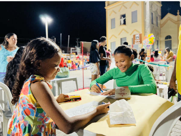 Festa das Crianças 2024 em Solonópole leva alegria e diversão para Praça da Matriz